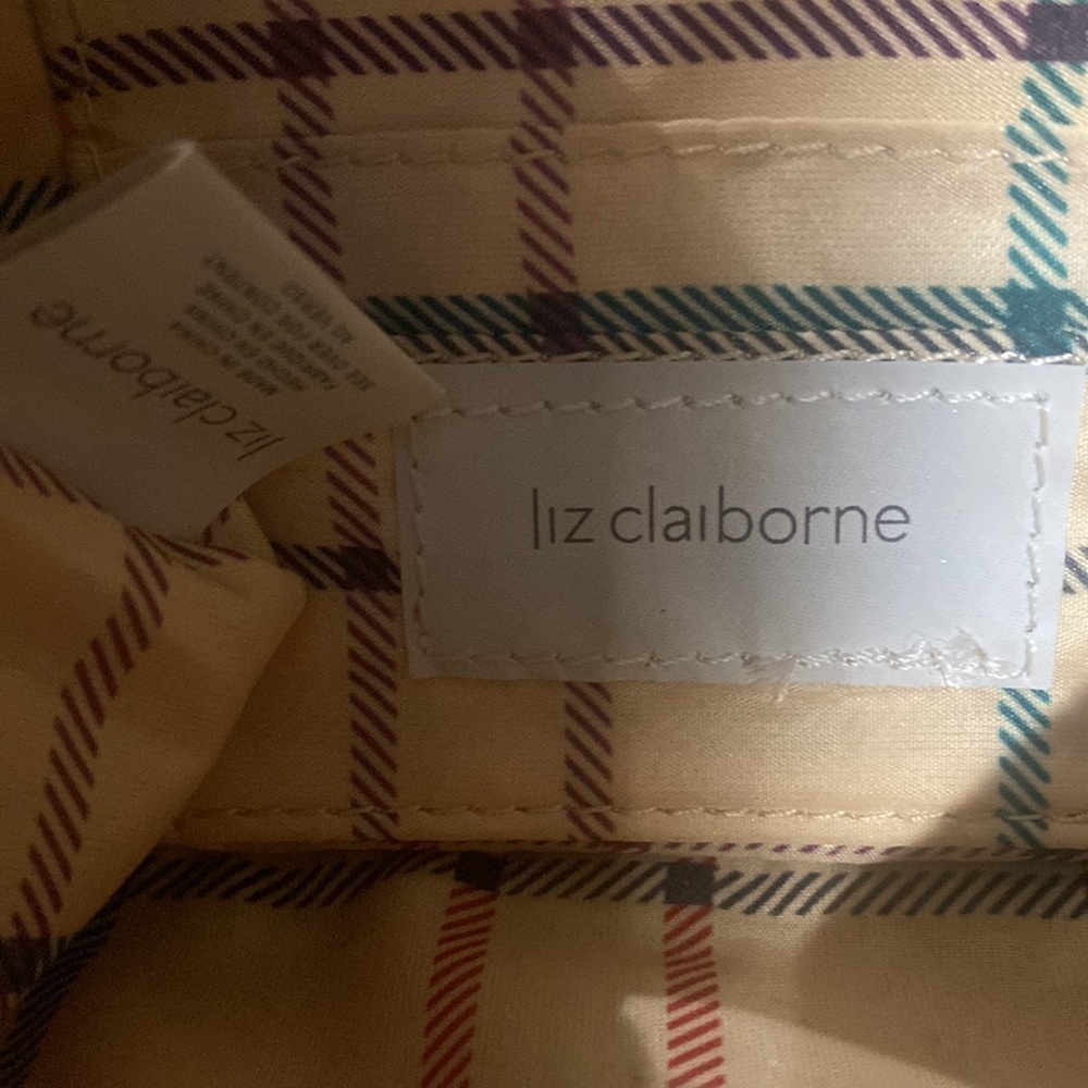 Liz Claiborne wristlet - Picture 3 of 6